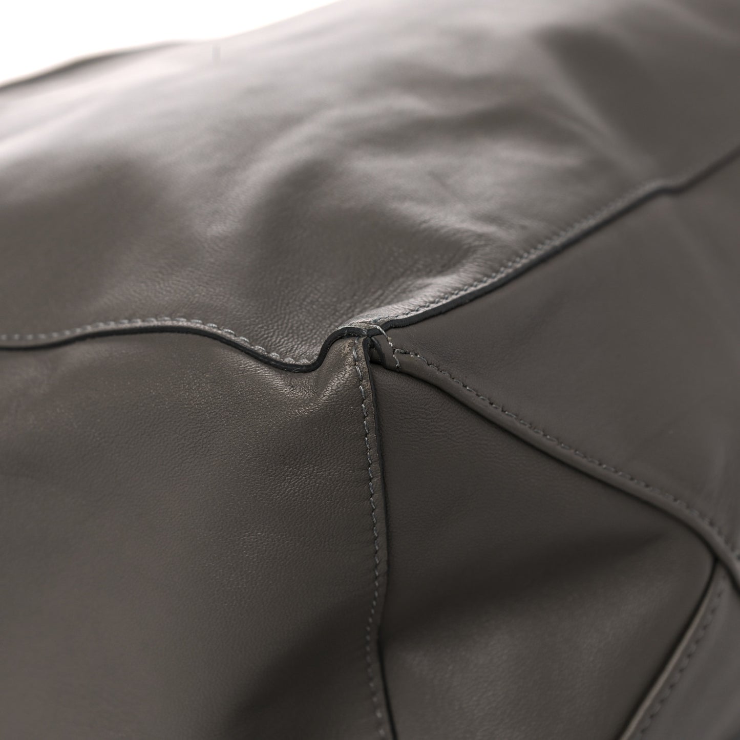 Soft Lambskin Shoulder Cabas Grey