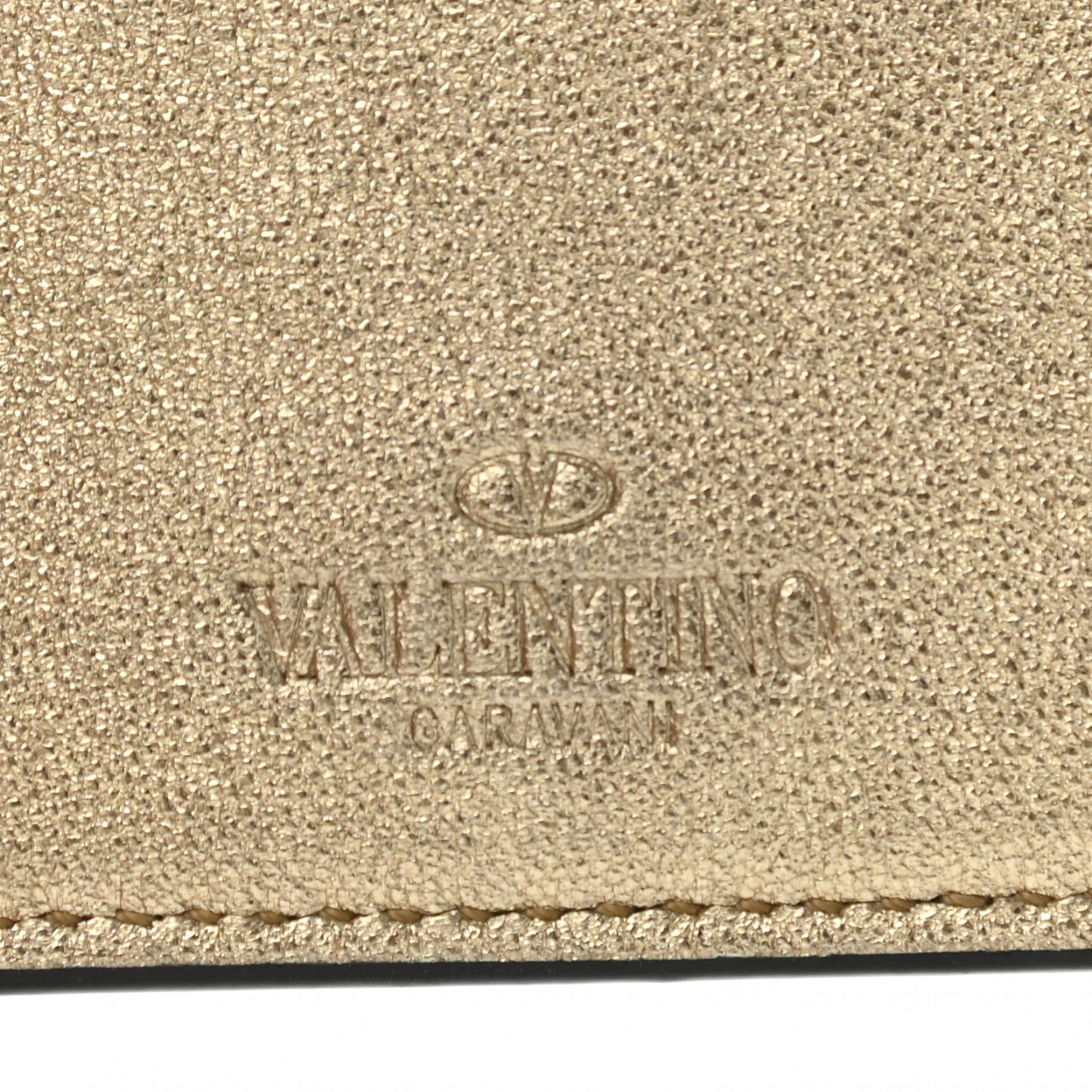 Metallic Pebbled Calfskin Rockstud Card Holder Gold