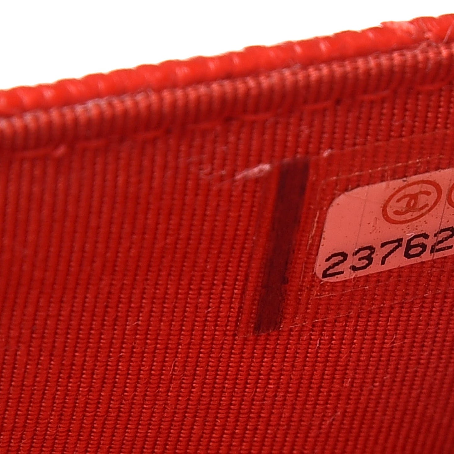 Caviar Chevron Quilted Wallet On Chain WOC Red