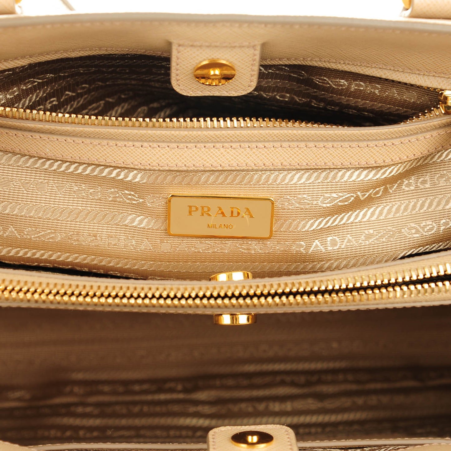 Saffiano Lux Medium Tote Sabbia