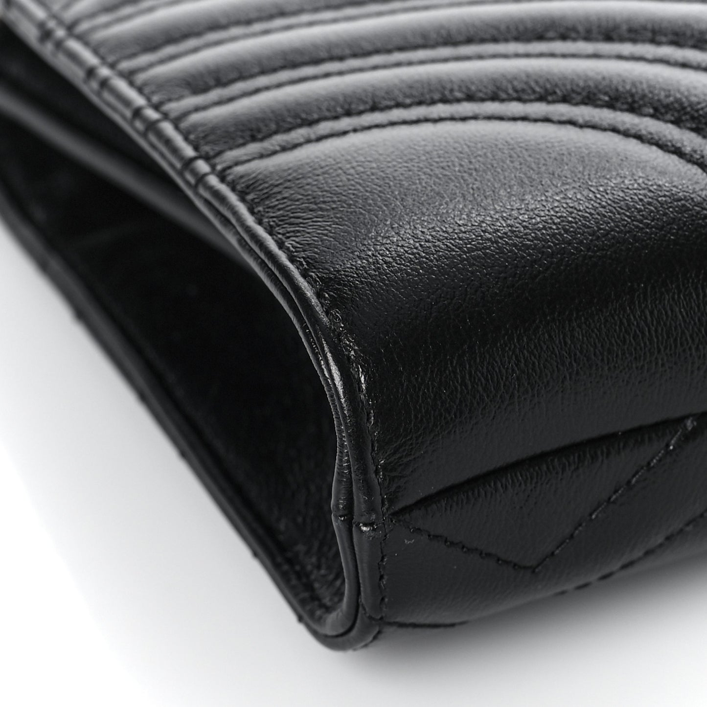 Azalea Calfskin Matelasse Heart Medium GG Marmont Slim Shoulder Bag Black