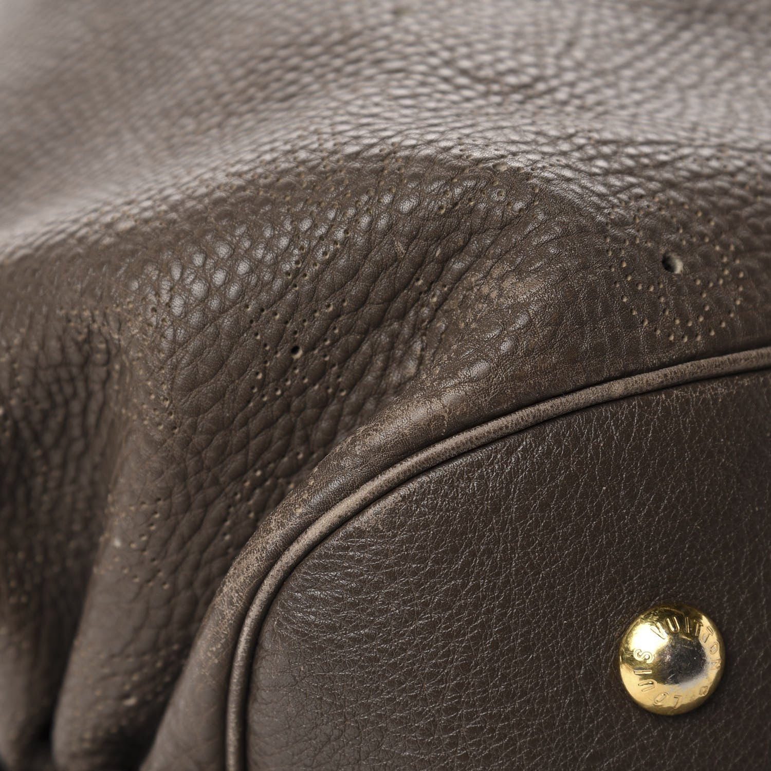 Louis Vuitton Mahina XL Elephant Gris 12 of 15