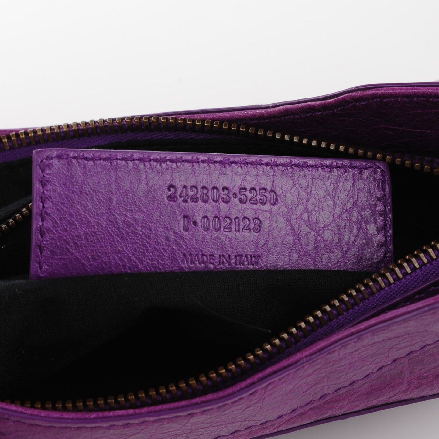 Agneau Classic Hardware Hip Ultraviolet