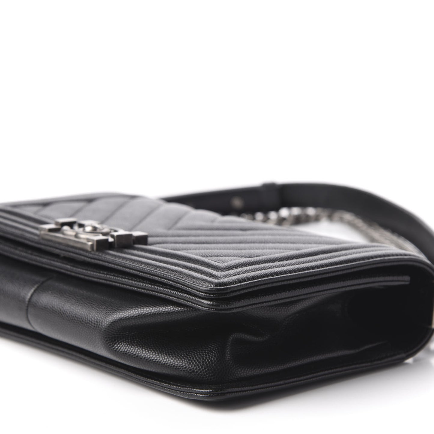 Caviar Chevron Quilted Medium Boy Flap Black