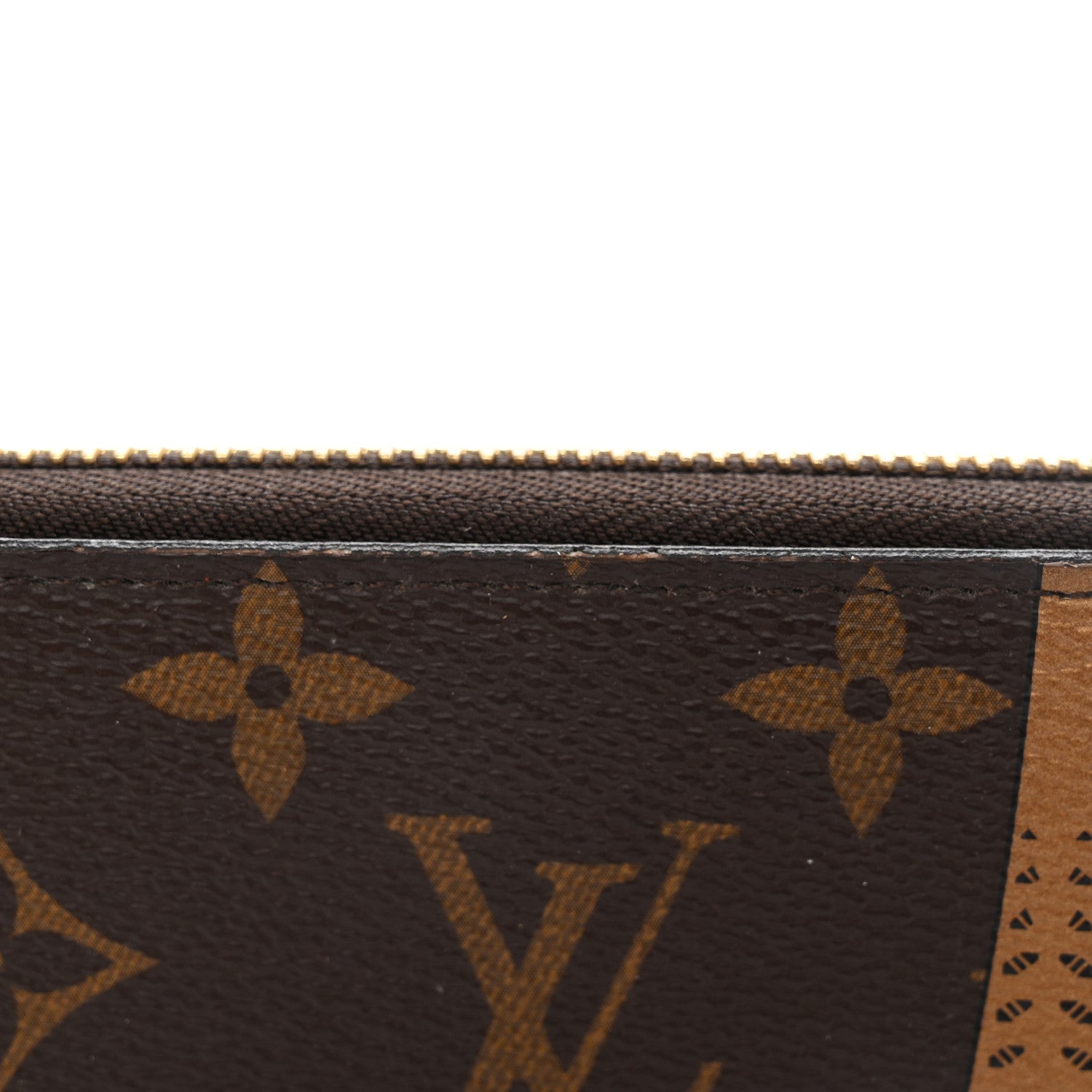 Louis Vuitton Monogram 2019 Christmas Animation Zippy Wallet 4 of 13