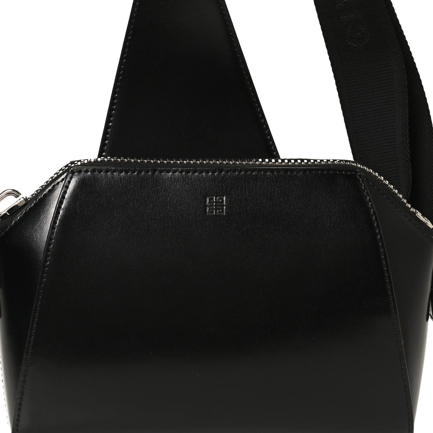 Box Calfskin Antigona U Crossbody Bag Black