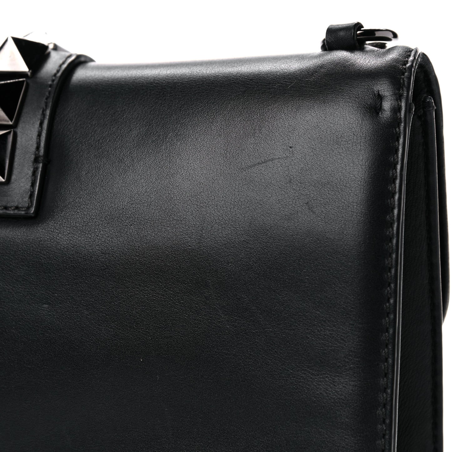 Vitello Medium Glam Lock Rockstud Flap Black