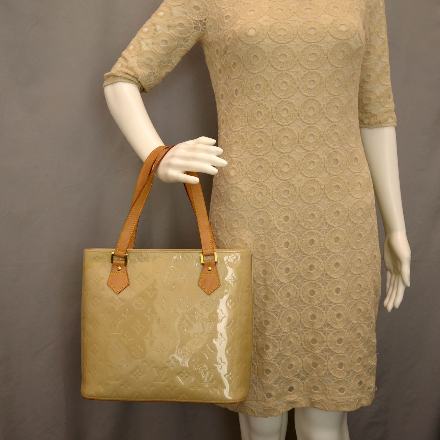 Louis Vuitton Vernis Houston Beige 2 of 11