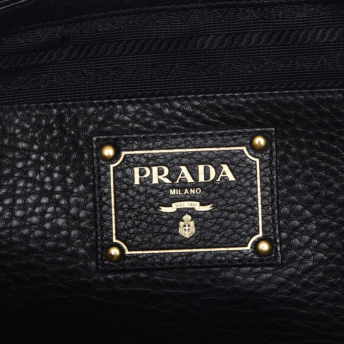 Vitello Daino Side Pocket Shoulder Bag Black