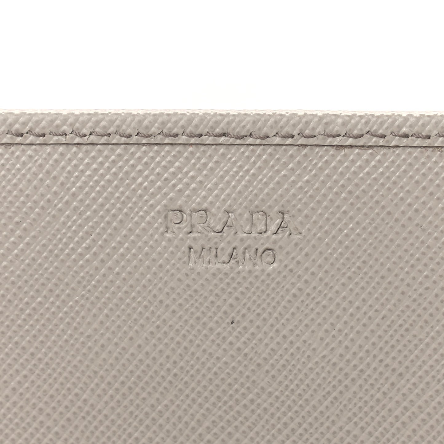 Saffiano Metal Oro Chain Wallet Pomice