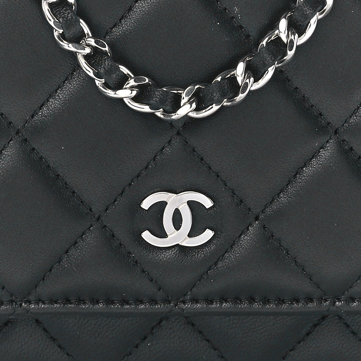 Lambskin Quilted Wallet On Chain WOC Black
