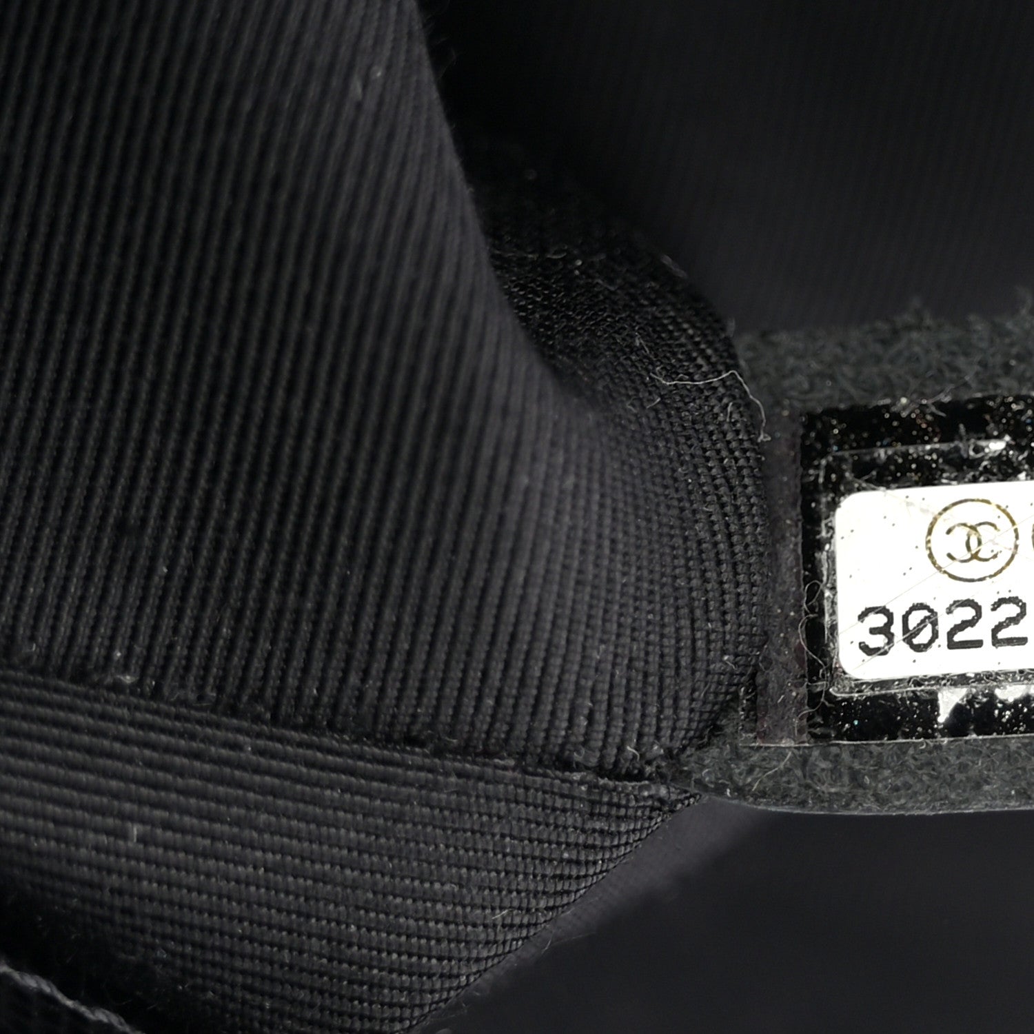 Chanel Caviar Quilted Medium Boy Flap Black 7 of 11