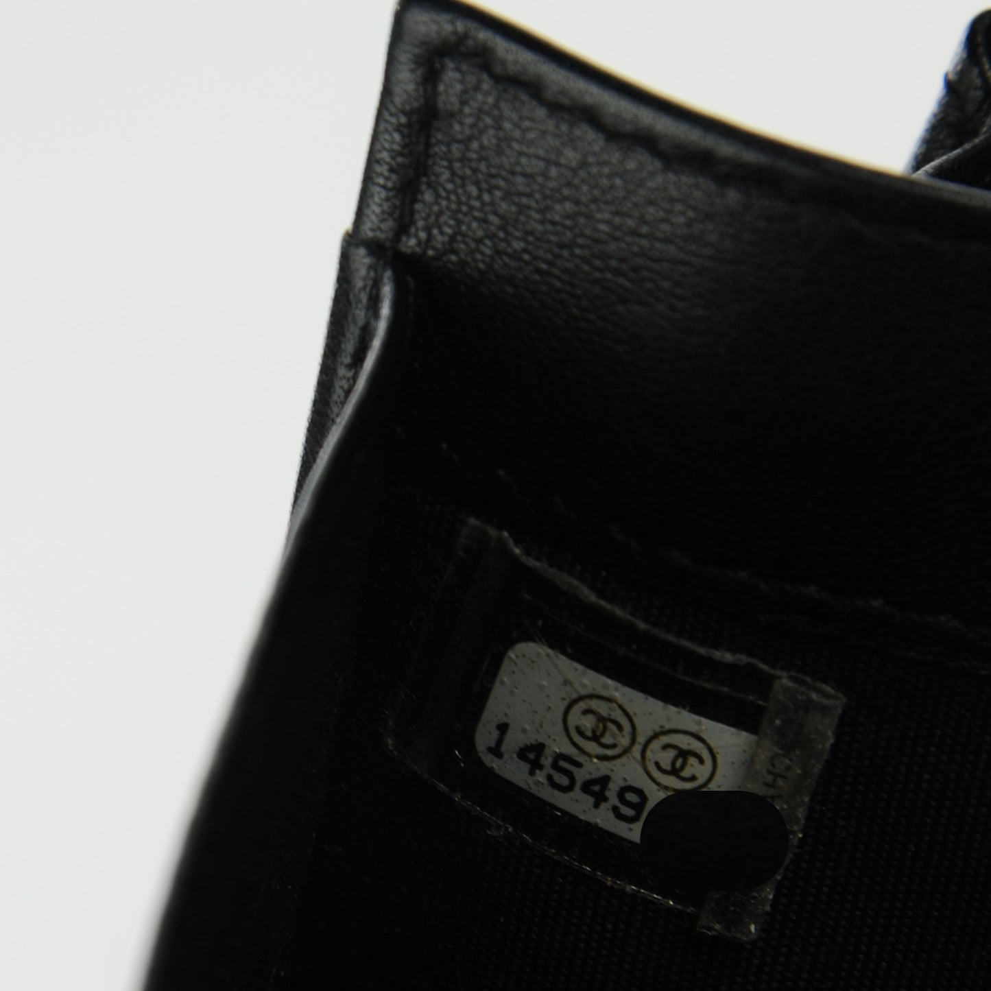Caviar Timeless CC Yen Wallet Black