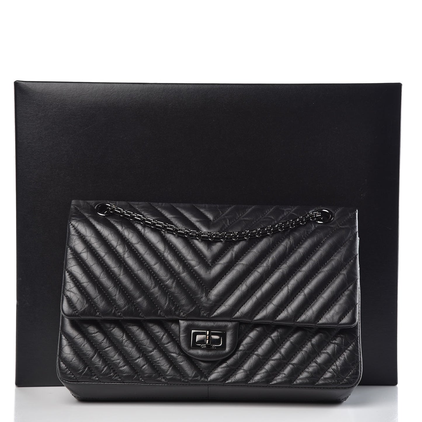 Aged Calfskin Chevron Quilted 2.55 Reissue 226 So Black