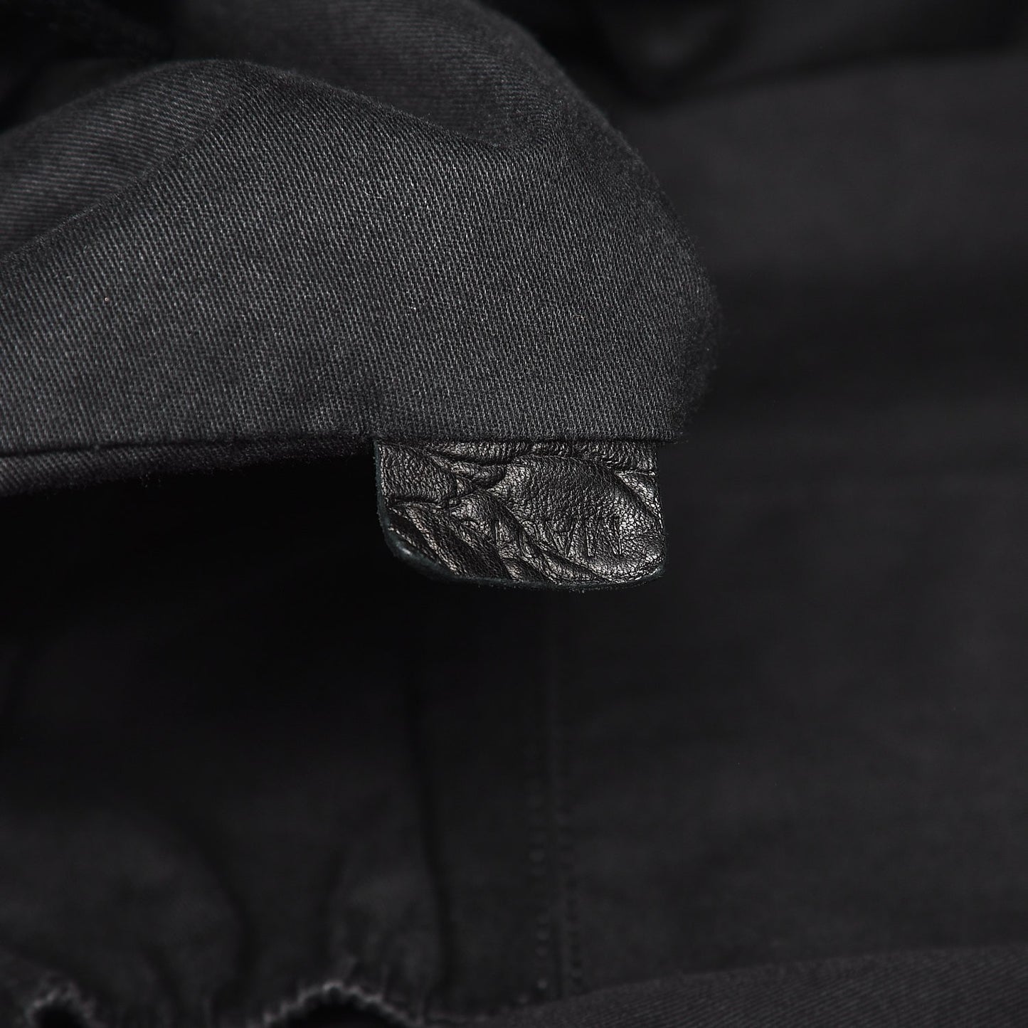 Calfskin Crocodile Embossed Large Nightingale Black