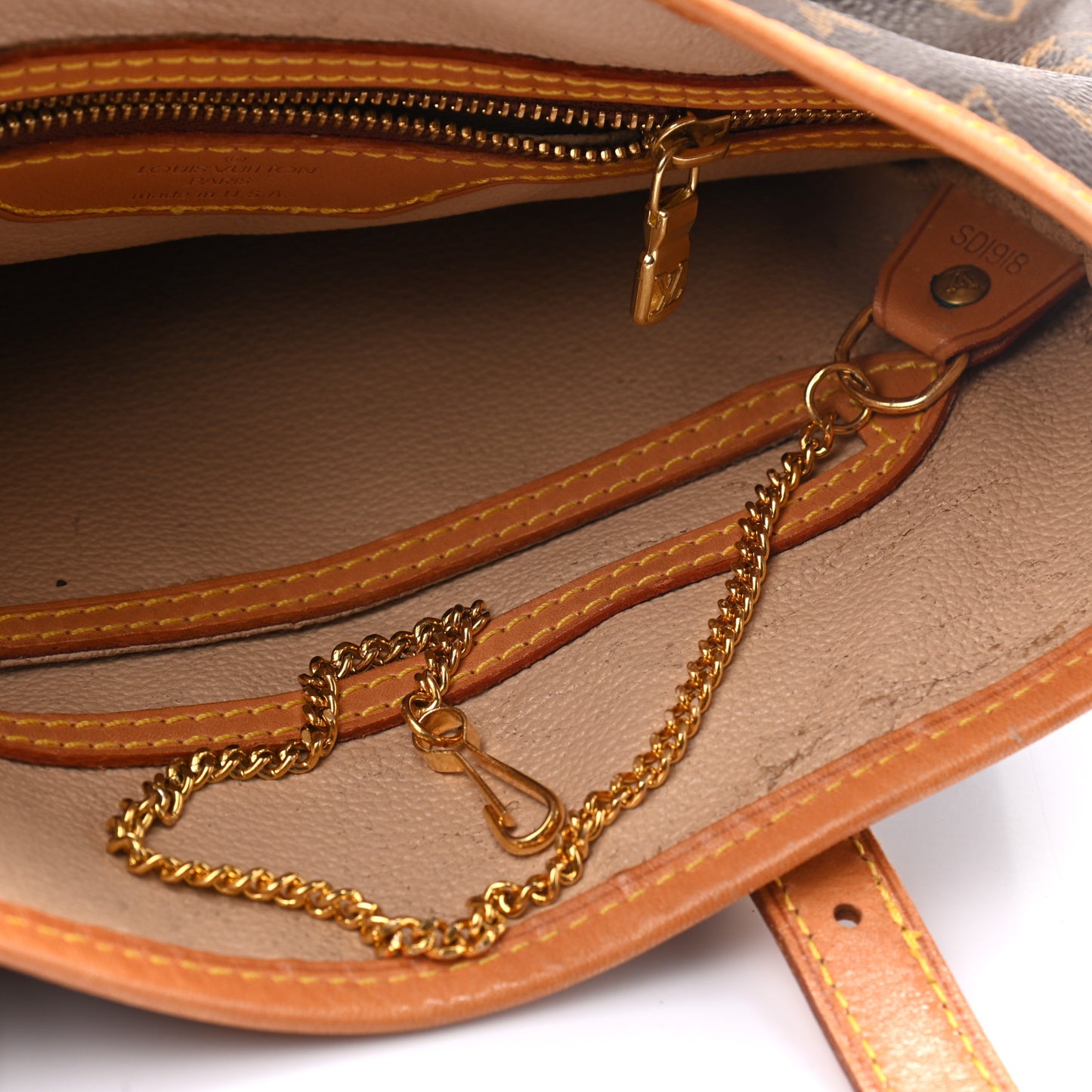 Monogram Petit Bucket 23