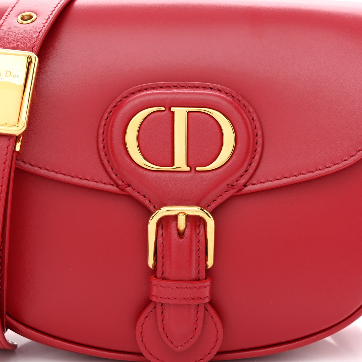 Box Calfskin Small Bobby Flap Raspberry