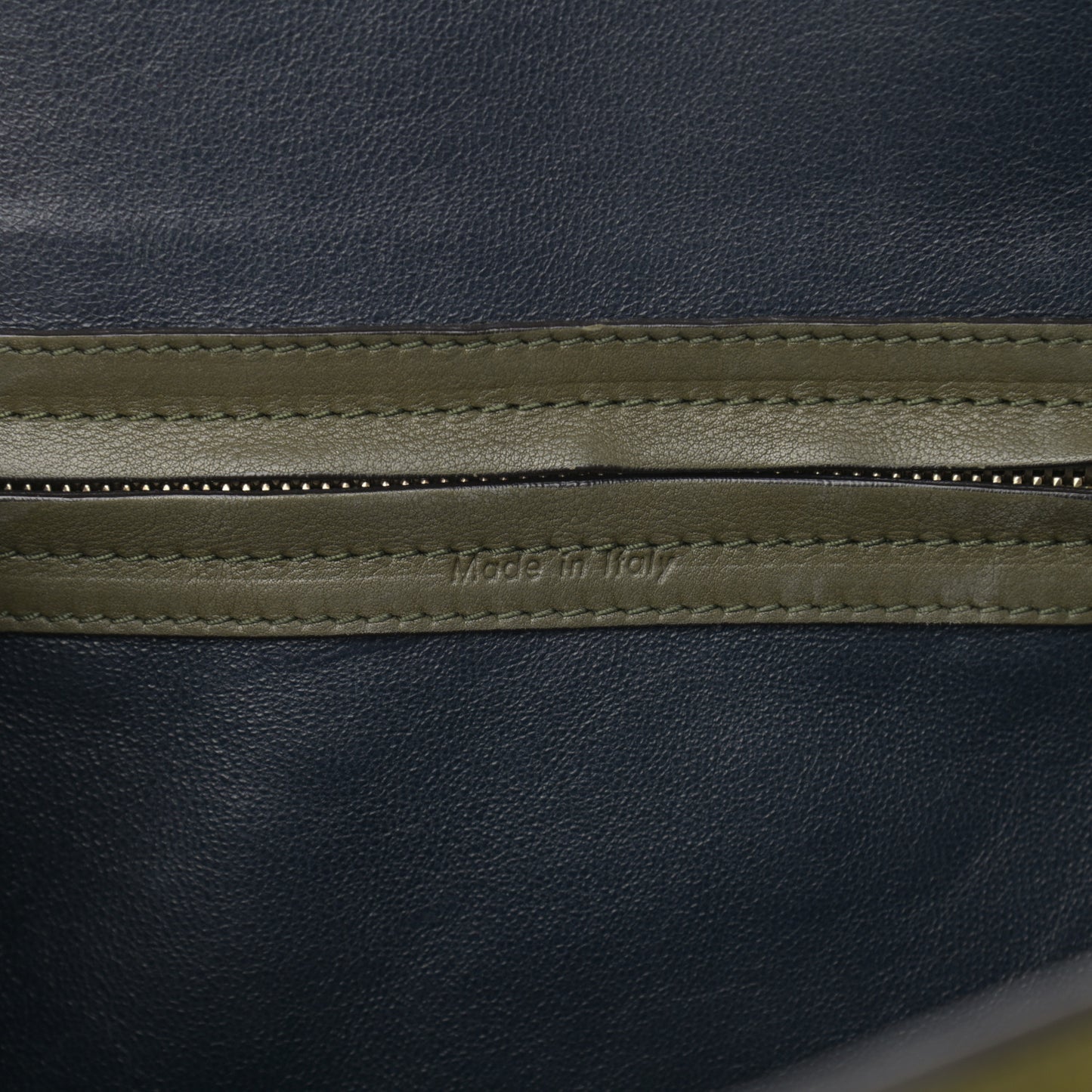 Suede Medium Phantom Luggage Olive