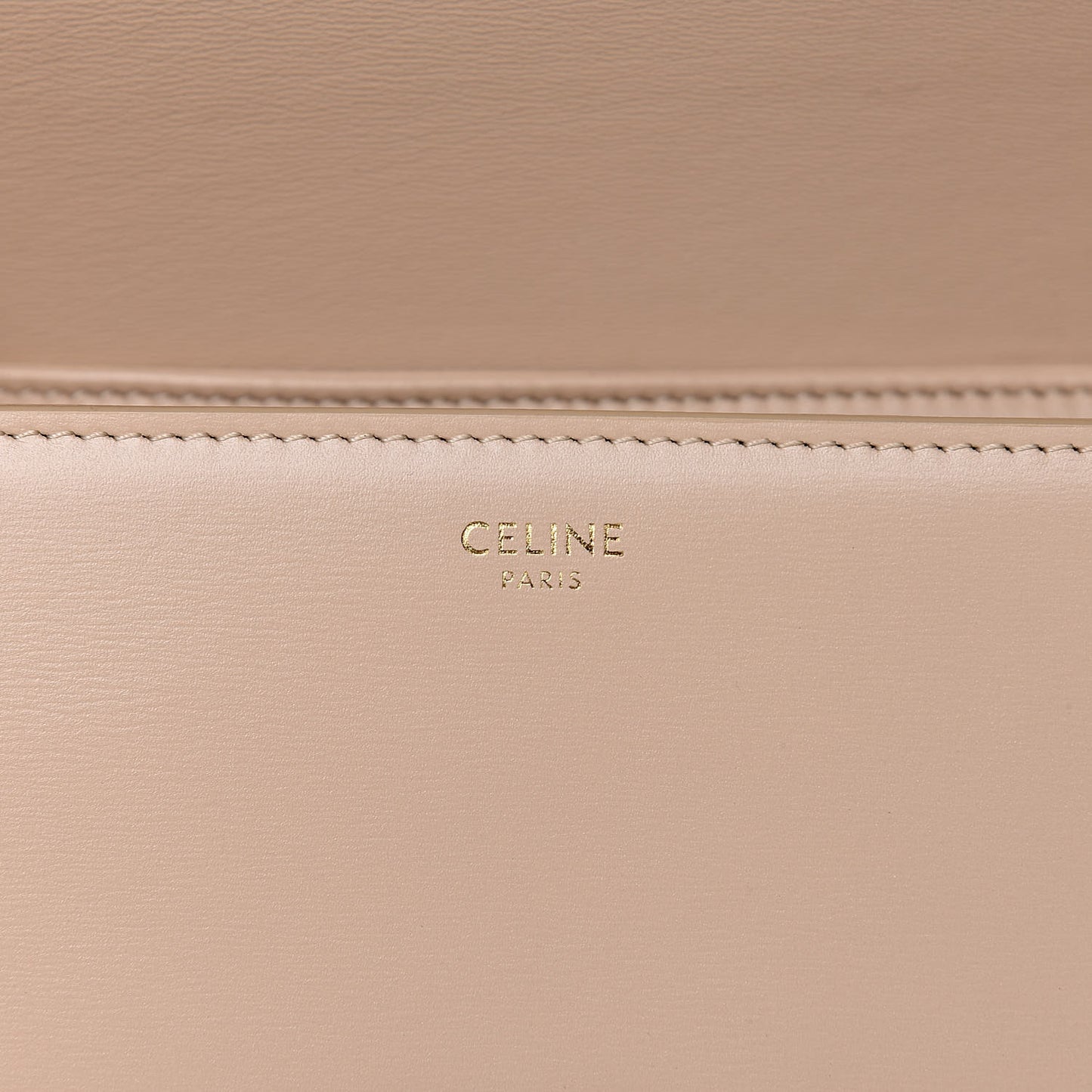 Shiny Calfskin Teen Triomphe Nude