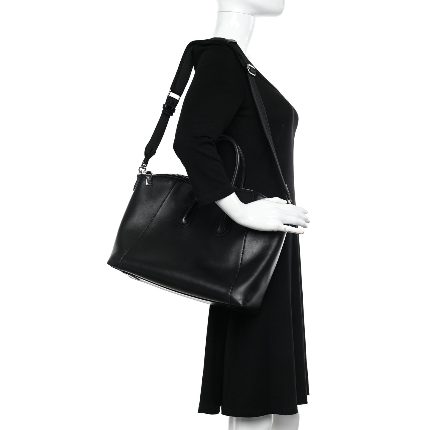 Box Calfskin Small Antigona Sport Top Handle Bag Black