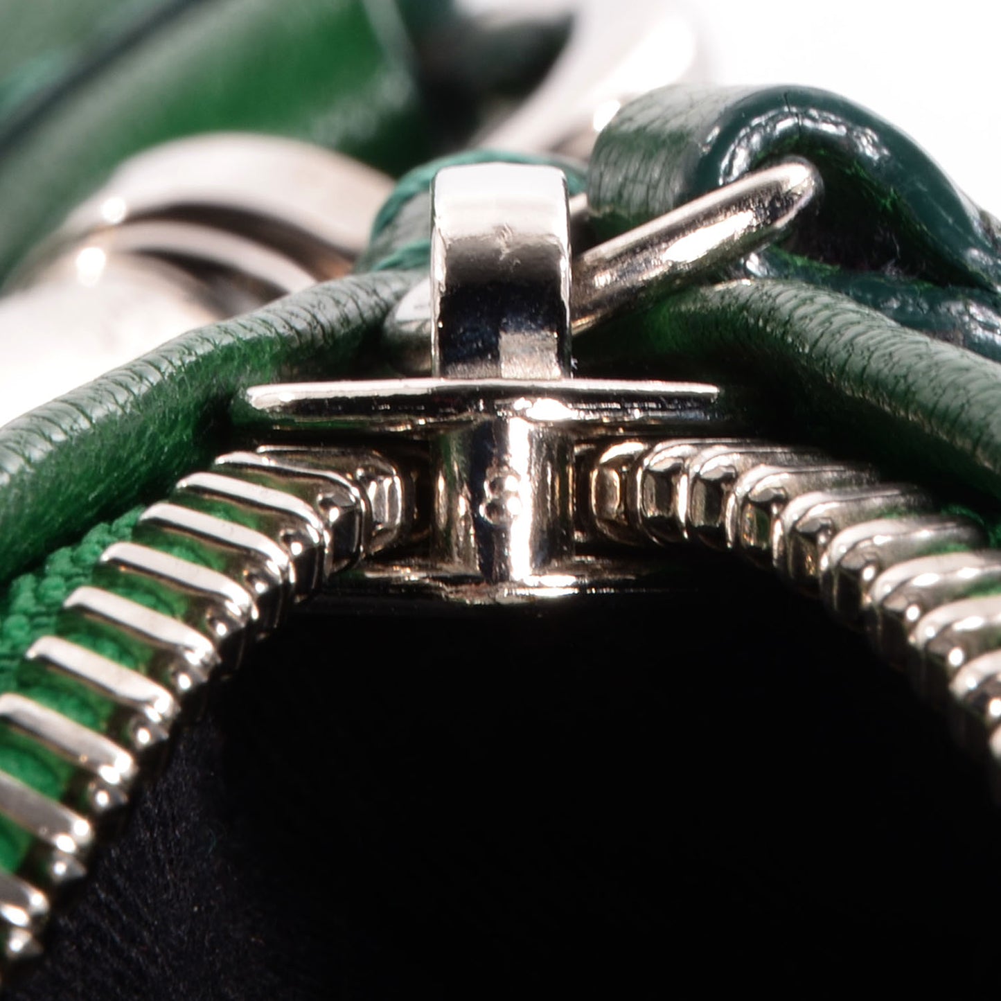 Goatskin Medium Pandora Emerald