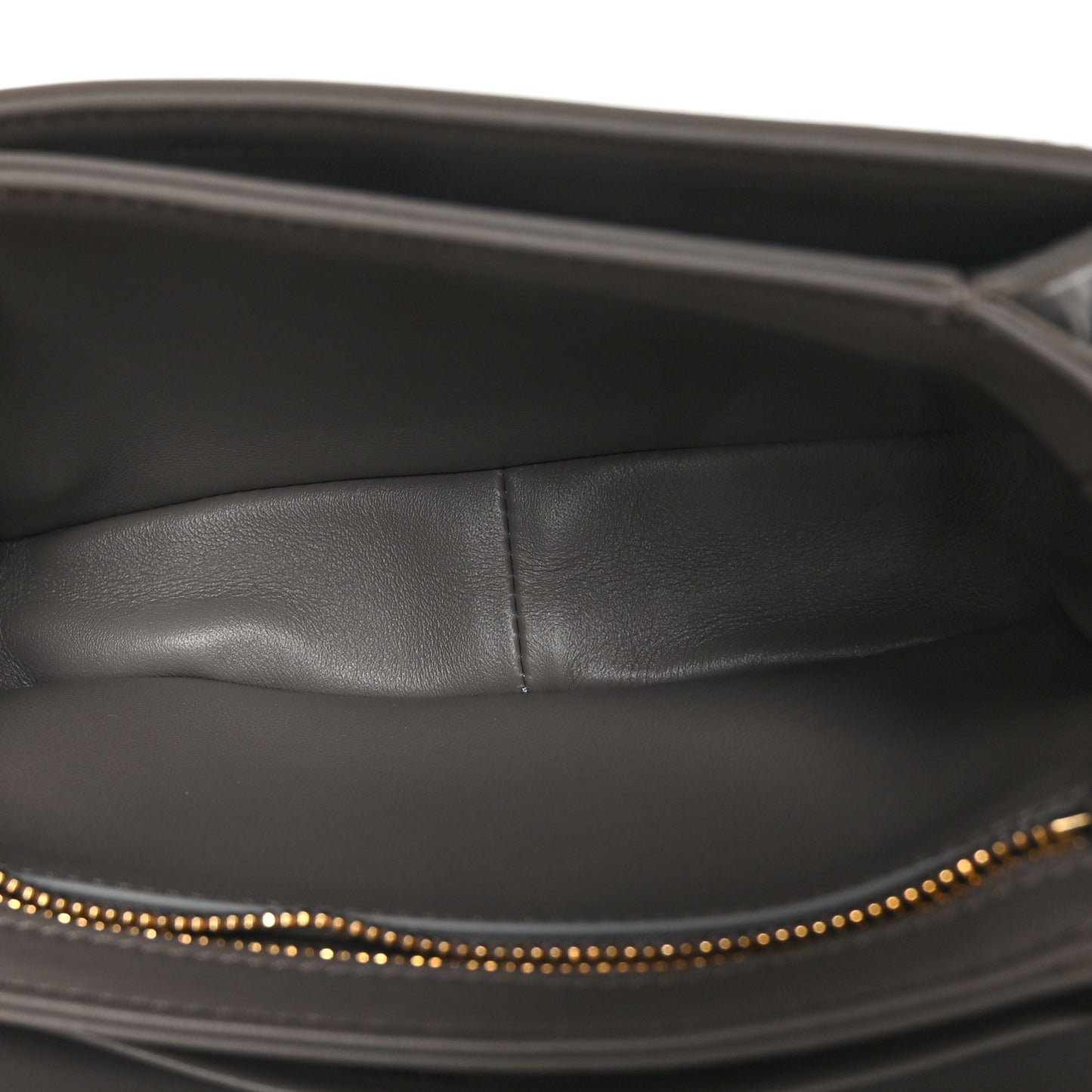 Shiny Calfskin Teen Triomphe Pebble