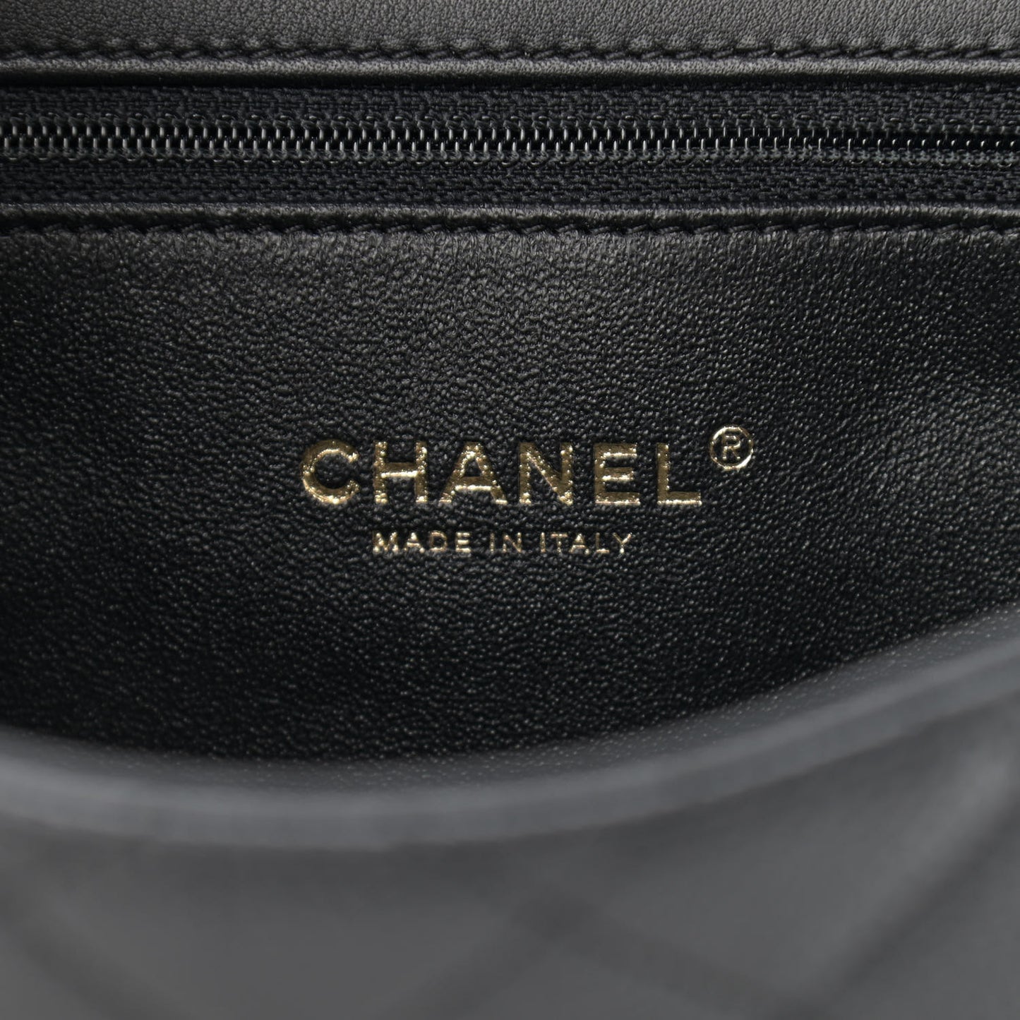 Caviar Quilted Small CC Filigree Flap Black