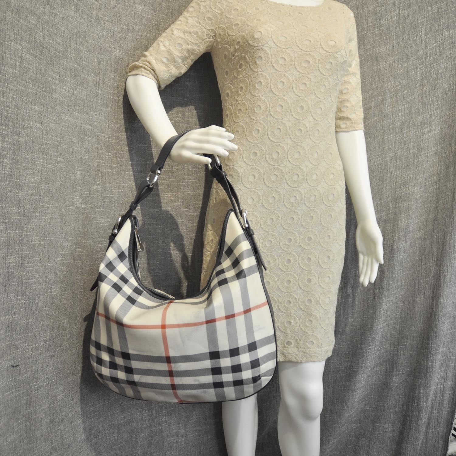 Burberry House Check Hobo 2 of 9