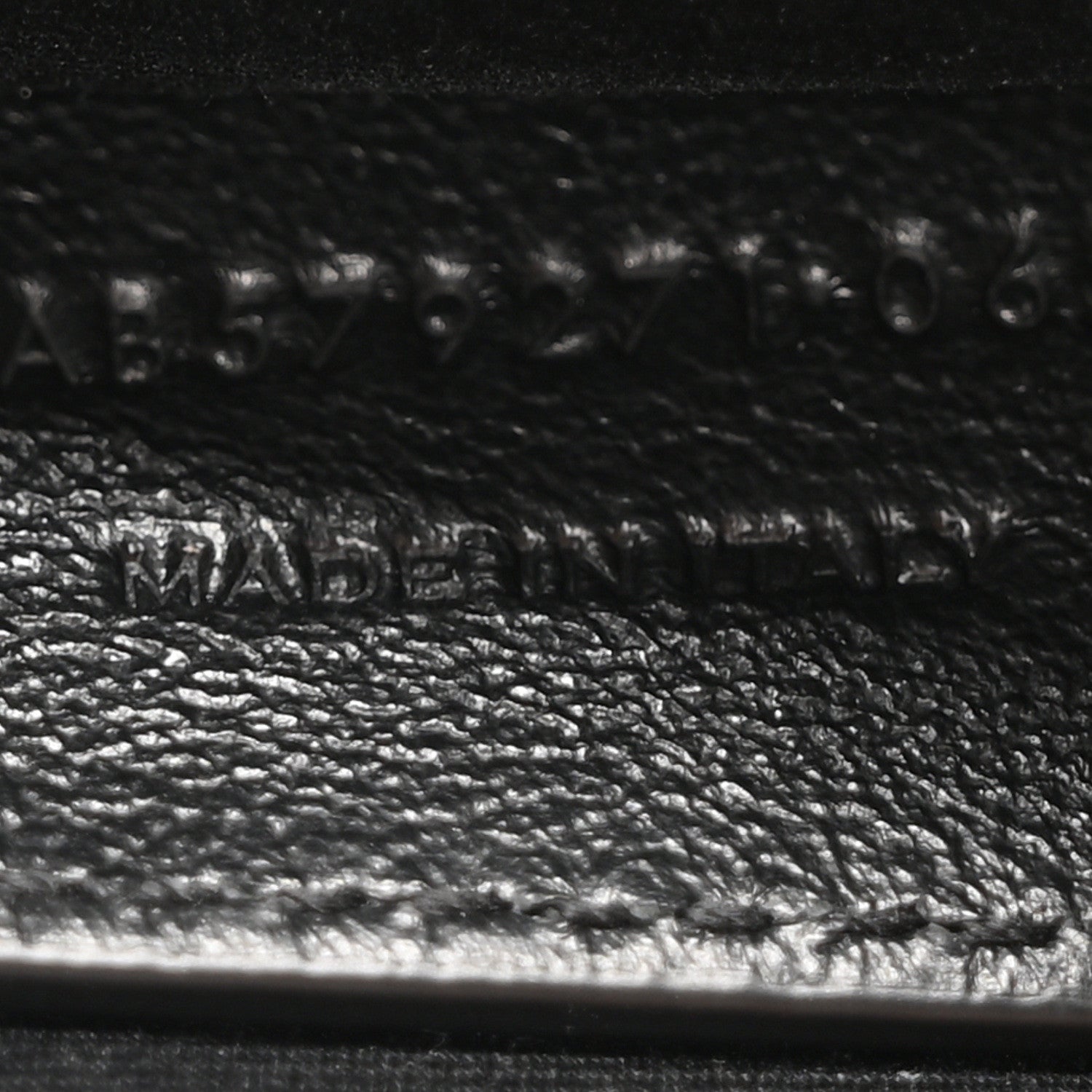 Saint Laurent Shiny Calfskin Crocodile Embossed Manhattan Baguette Black 7 of 10