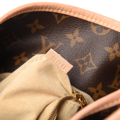 Louis Vuitton Monogram Artsy MM 7 of 10
