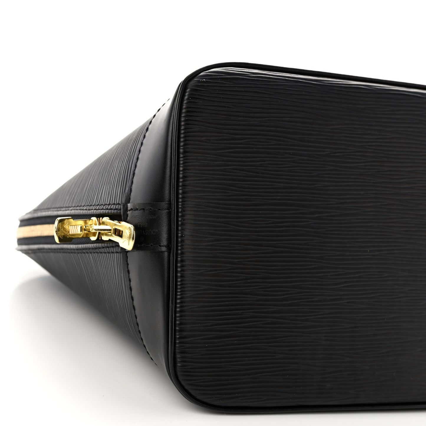 LOUIS VUITTON Epi Alma PM Black