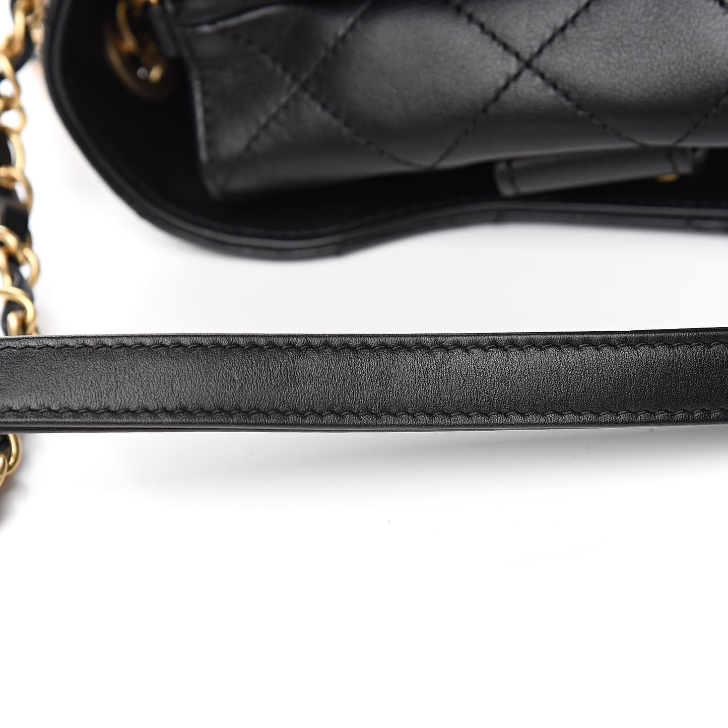 Calfskin Quilted Enchained Flap Black