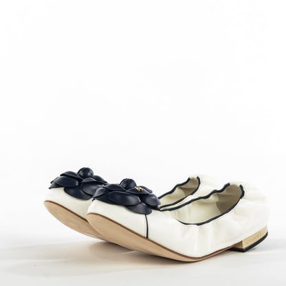 Chanel Lambskin Camellia Cap Toe Ballerina Flats 37.5 White Black 3 of 7