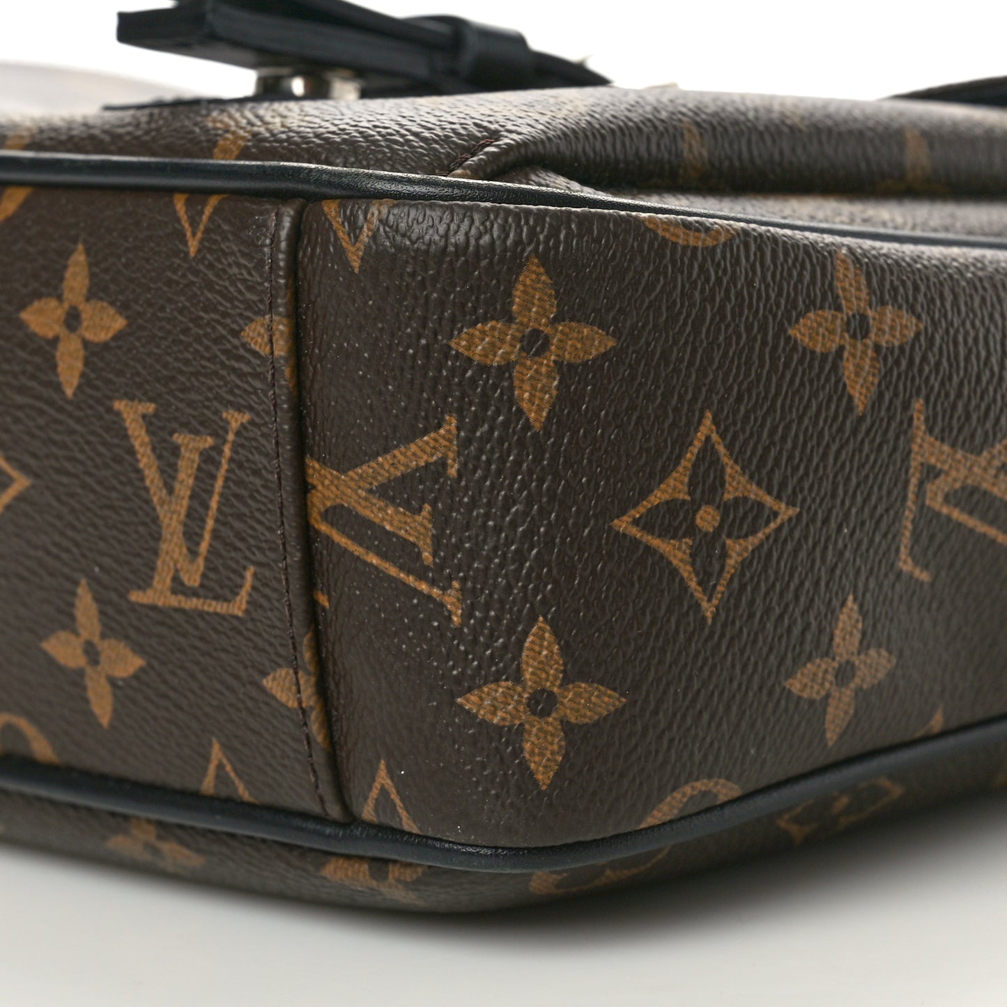 Monogram Macassar Christopher Messenger