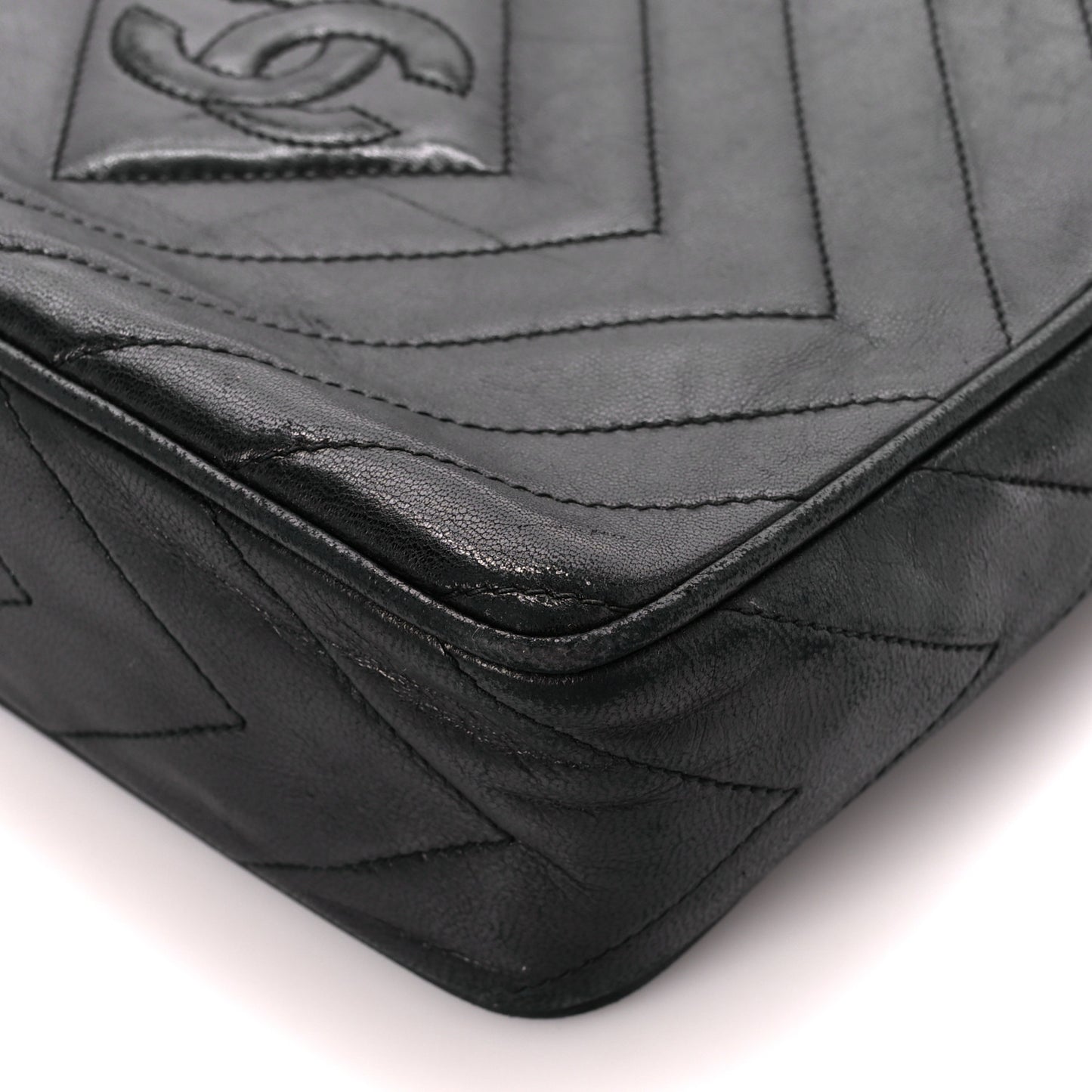 Lambskin Chevron Quilted Tassel Camera Case Black