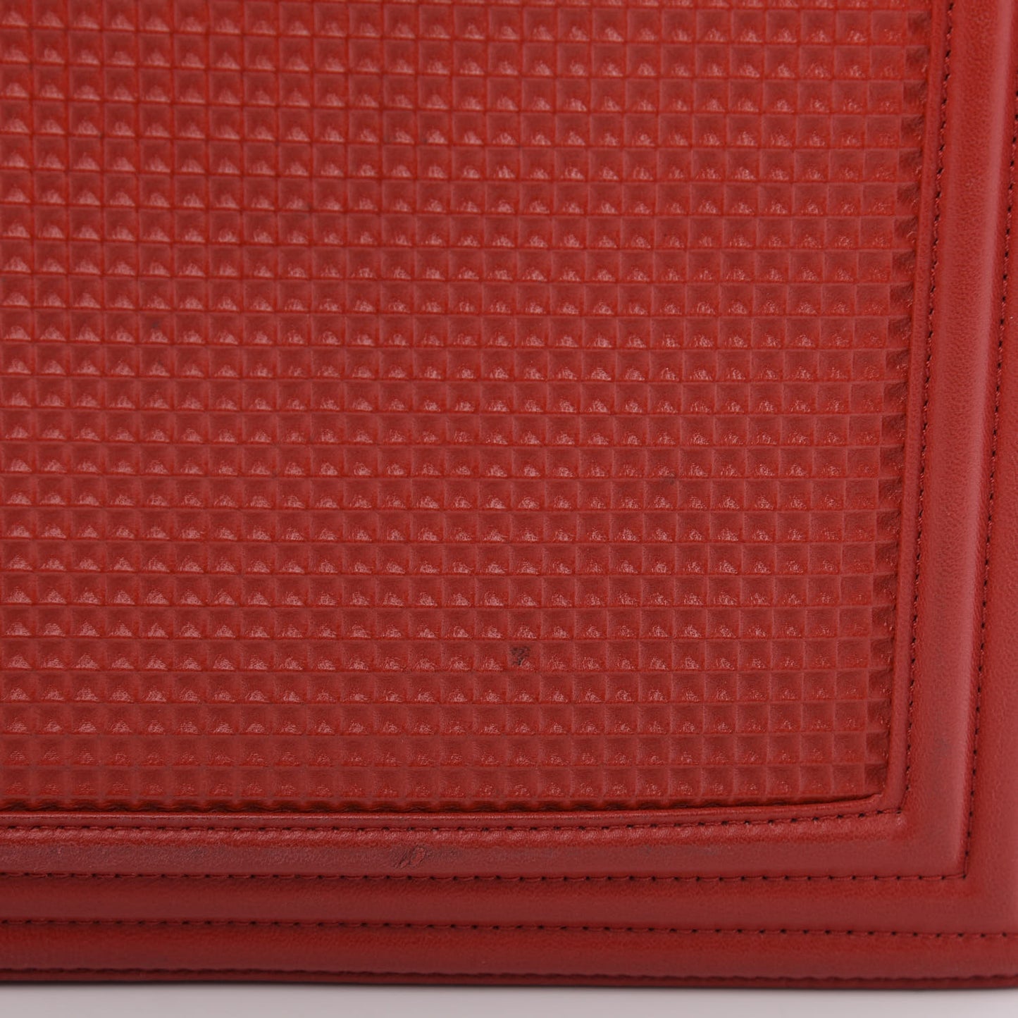 Lambskin Embossed New Medium Boy Cube Flap Red