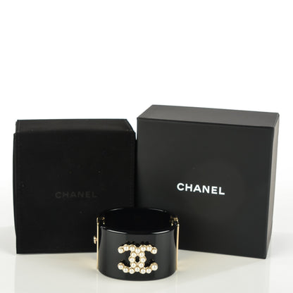 Chanel Resin Pearl CC Cuff Black 4 of 5
