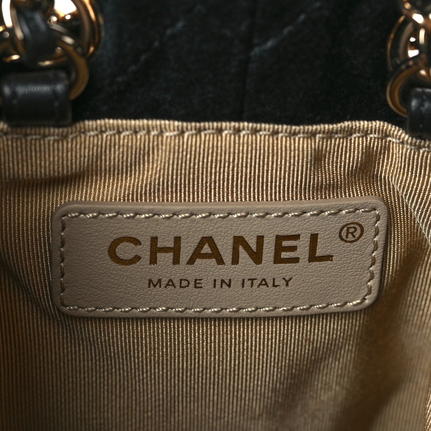 Velvet Quilted Pearl Crush Drawstring Bag Black