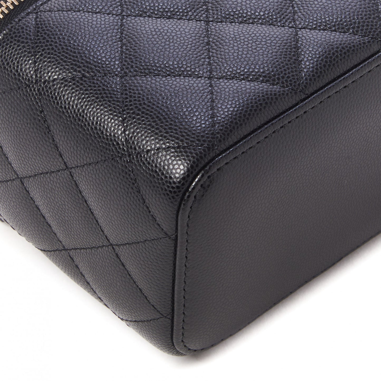 Caviar Quilted Small Vanity Case With Chain Black