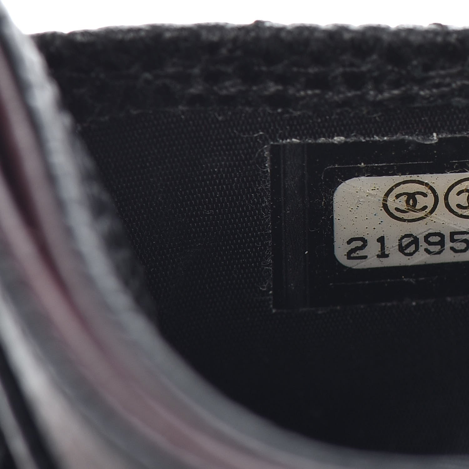 Chanel Caviar Quilted Card Holder Black 7 of 8