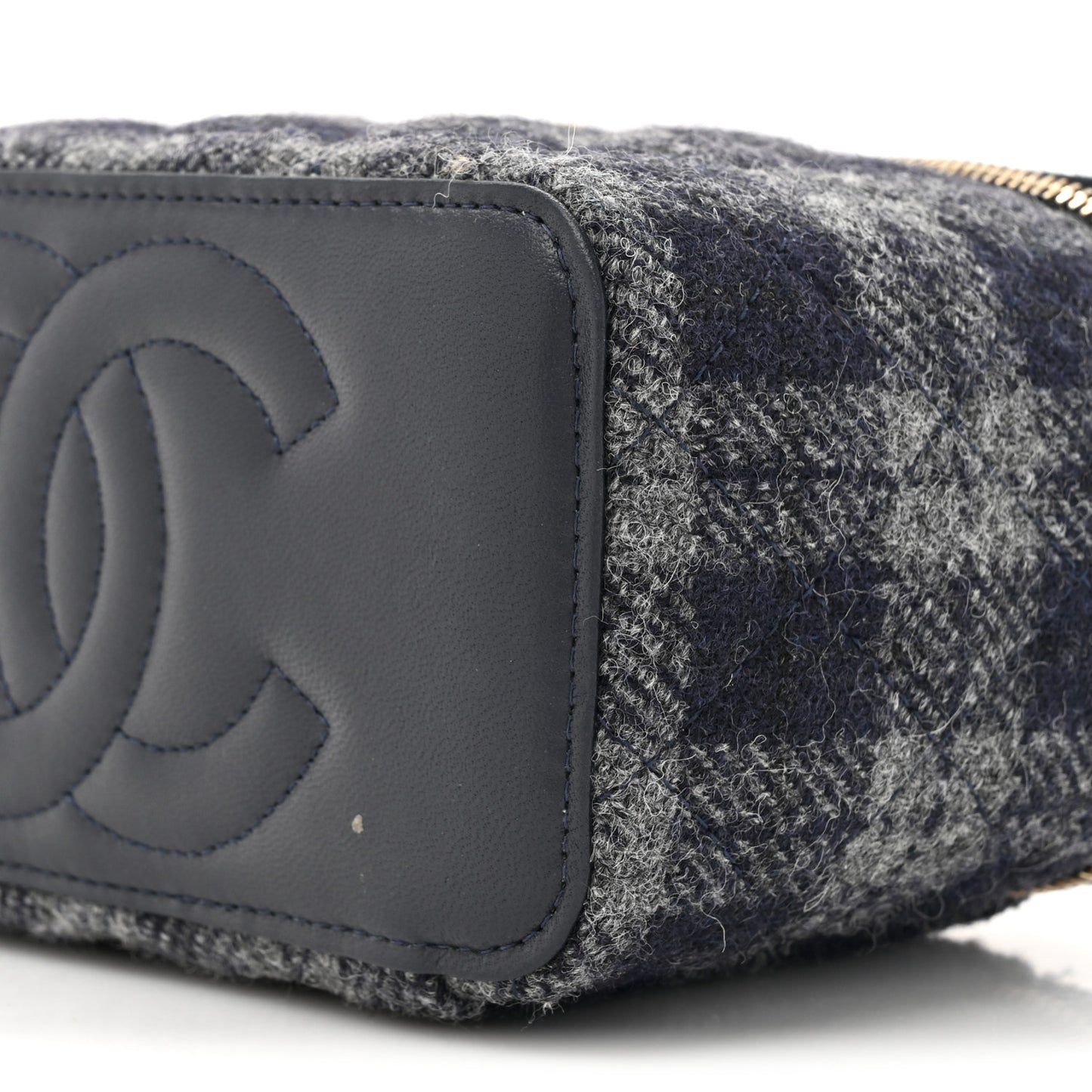 Wool Plaid Quilted Small Vanity Case With Chain Blue