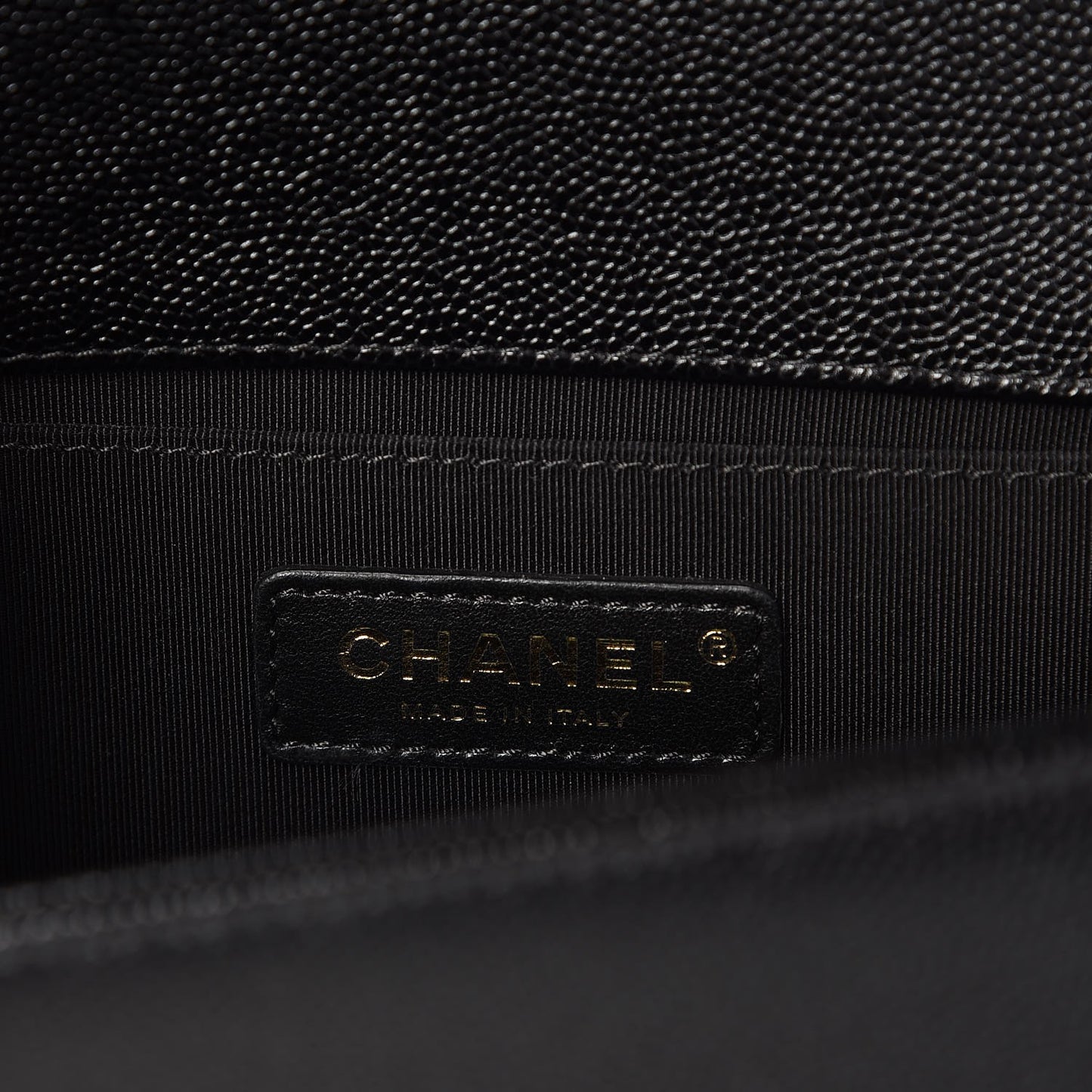 Caviar Chevron Quilted Medium Boy Flap Black