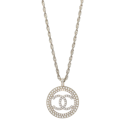 Chanel Pearl CC Round Pendant Necklace Gold 1 of 5
