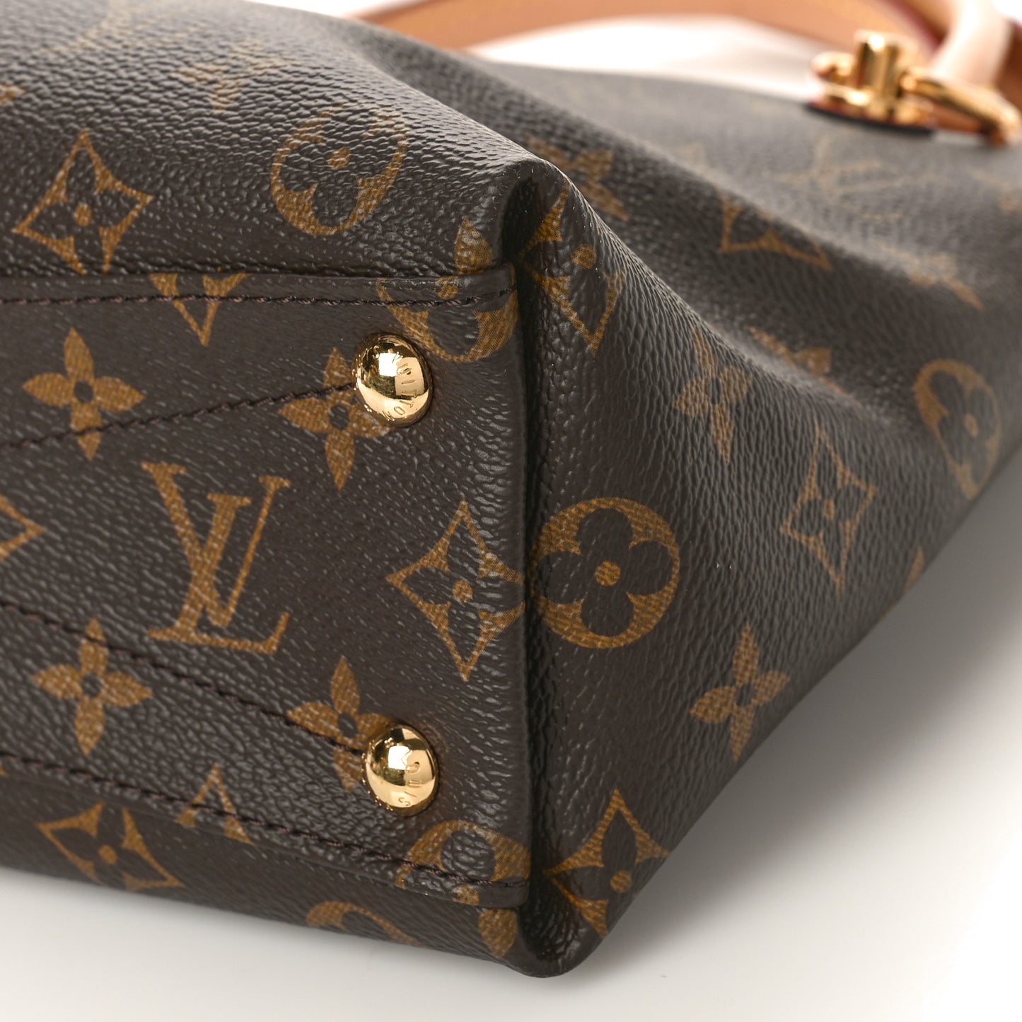 Monogram V Tote BB Cherry