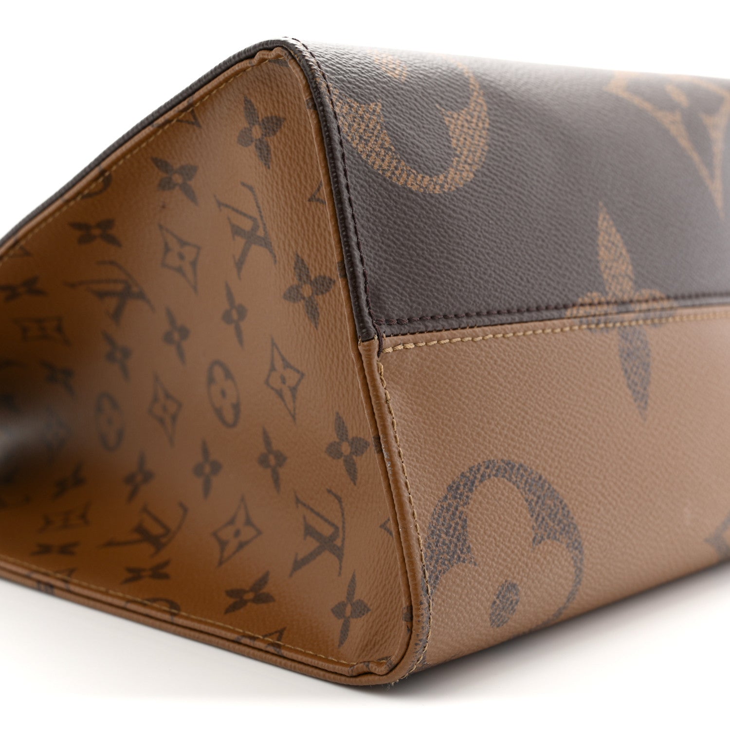 Louis Vuitton Reverse Monogram Giant Onthego MM 9 of 12