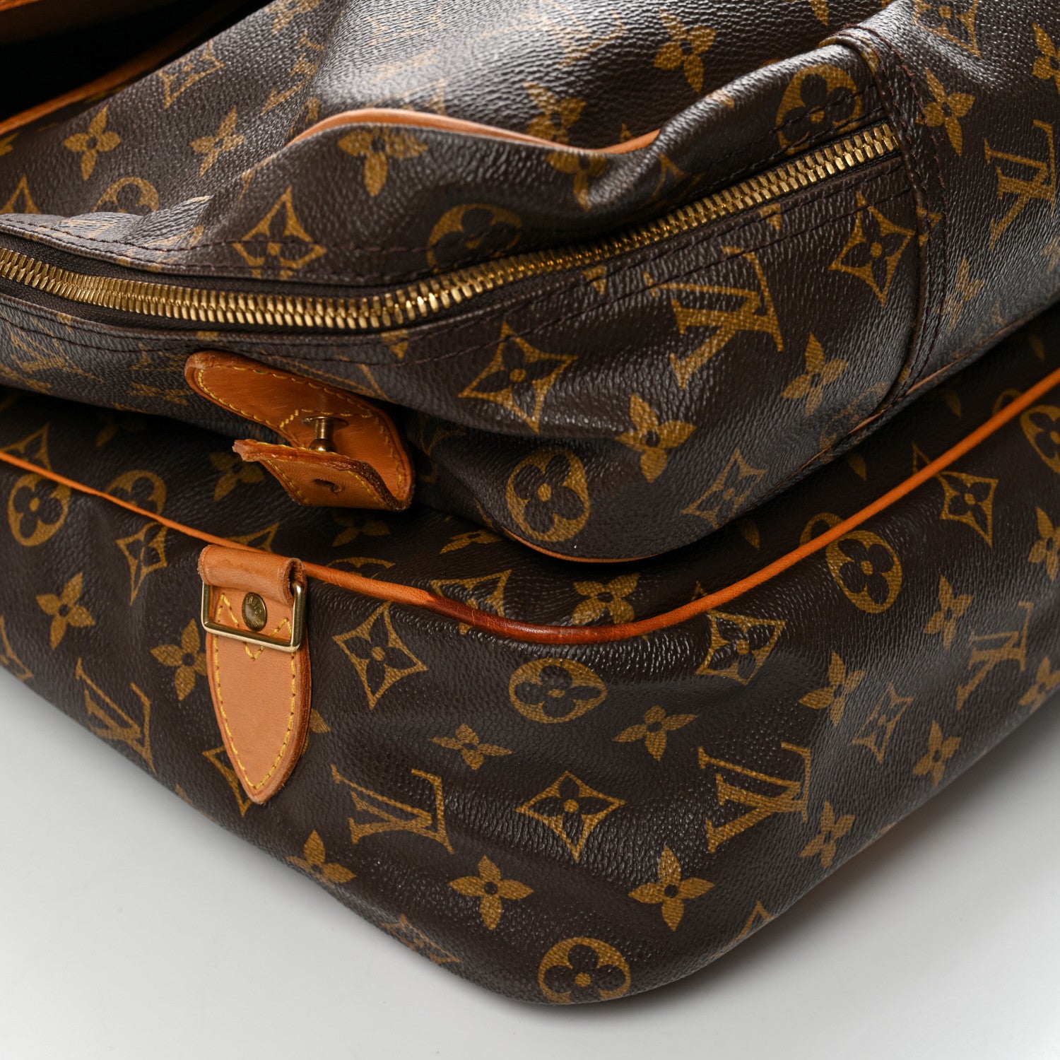 Louis Vuitton Monogram Sac Chasse Hunting Bag 19 of 22