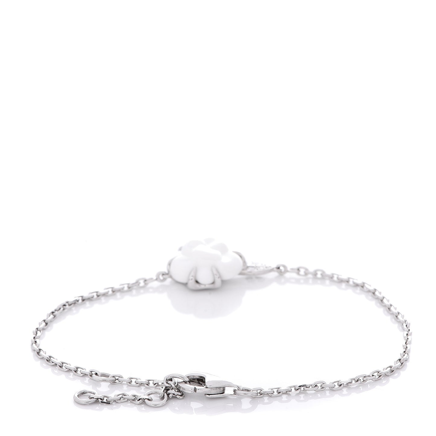 18K White Gold White Agate Diamond Camelia Sculpté Bracelet