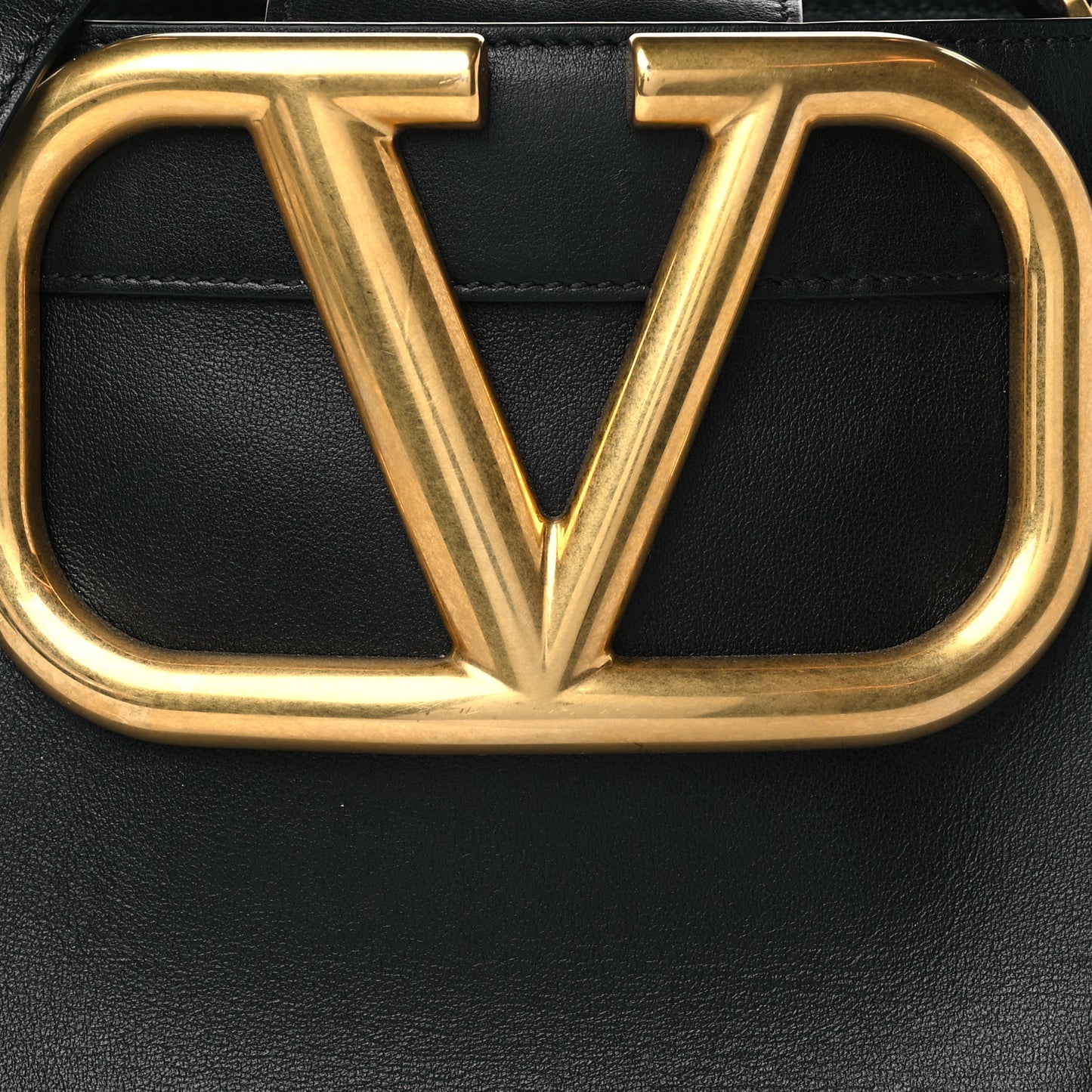 Smooth Calfskin Supervee Top Handle Bag Black