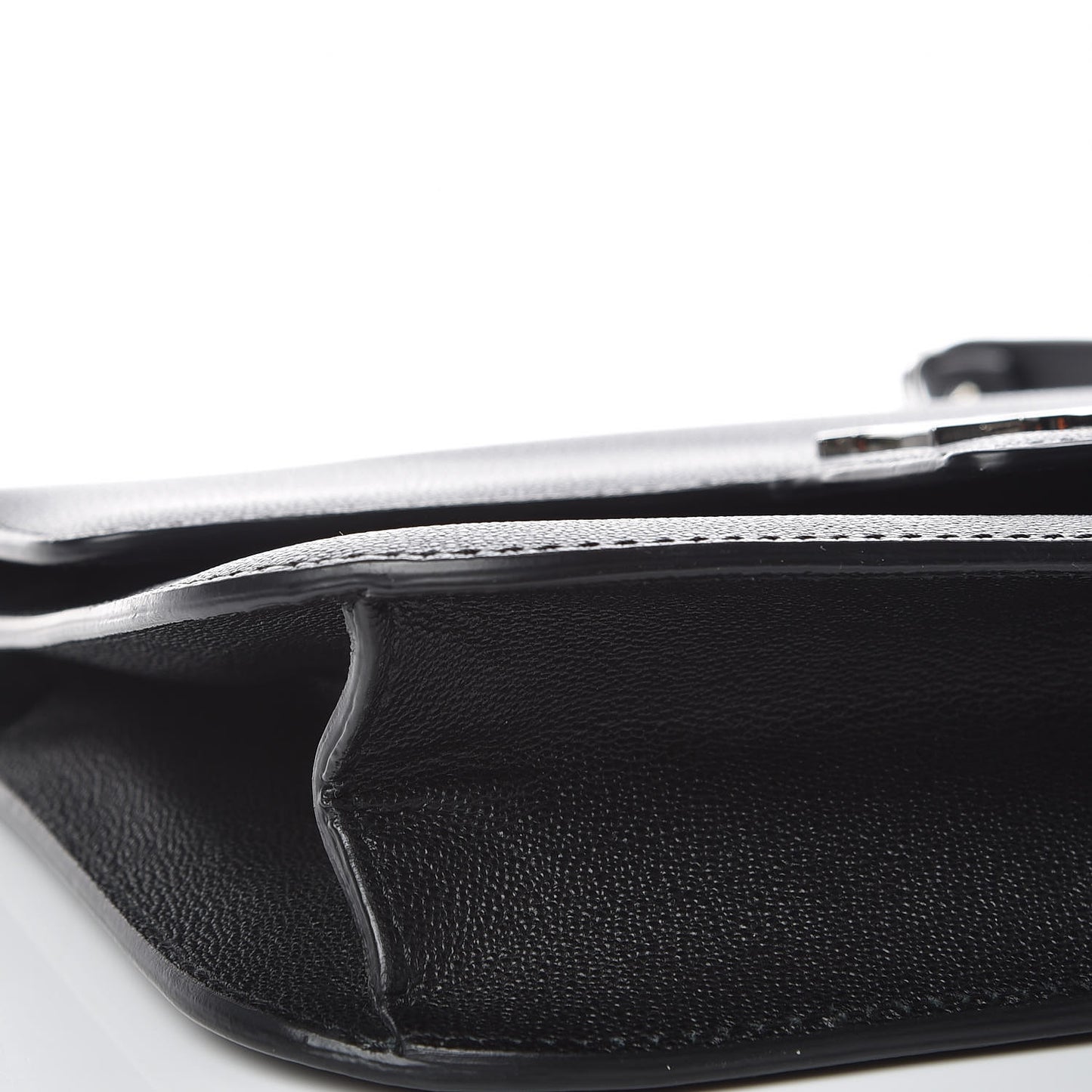 Grained Calfskin Medium Insignia Flap Black