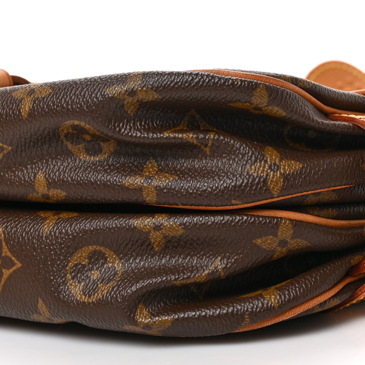 Monogram Saumur 30